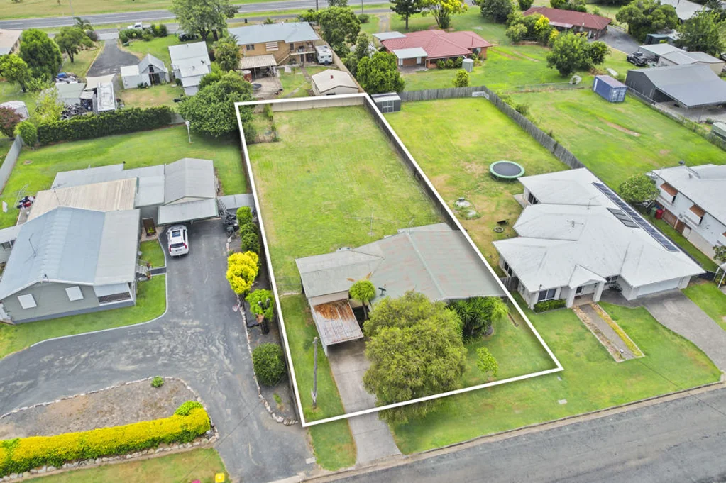 19 Hall Street, Peak Crossing, QLD 4306