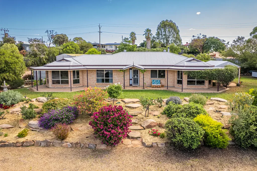 Mannum 5房  Upsize Or Downsize - Perfect Inside And Out !