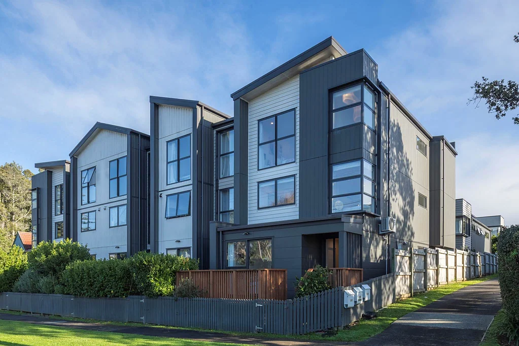 Takapuna 4कमरा Prime Location & Exceptional Schooling