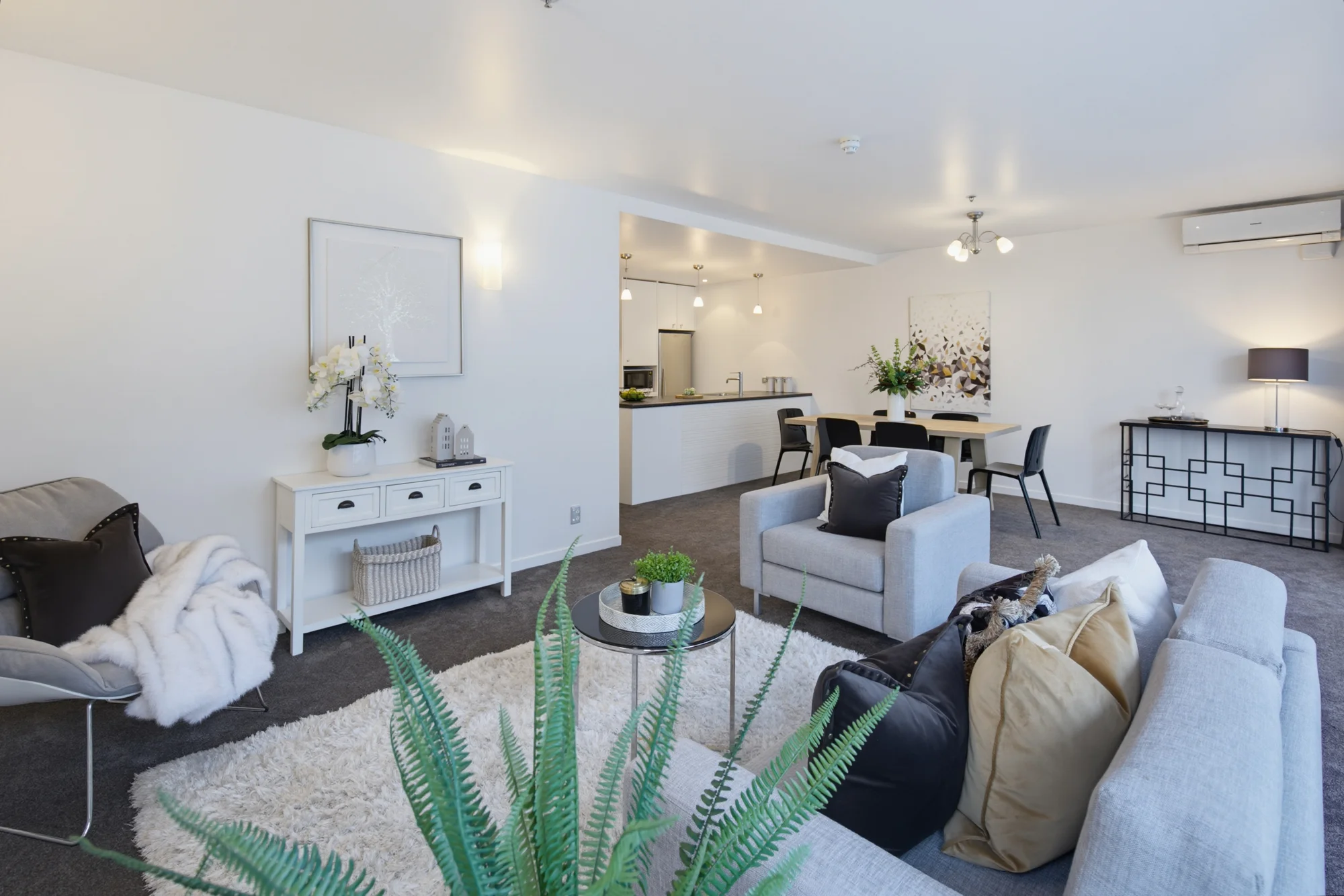 Wellington Central 2房 Vacant, Refreshed & Ready To Enjoy! 2brms+Carpark