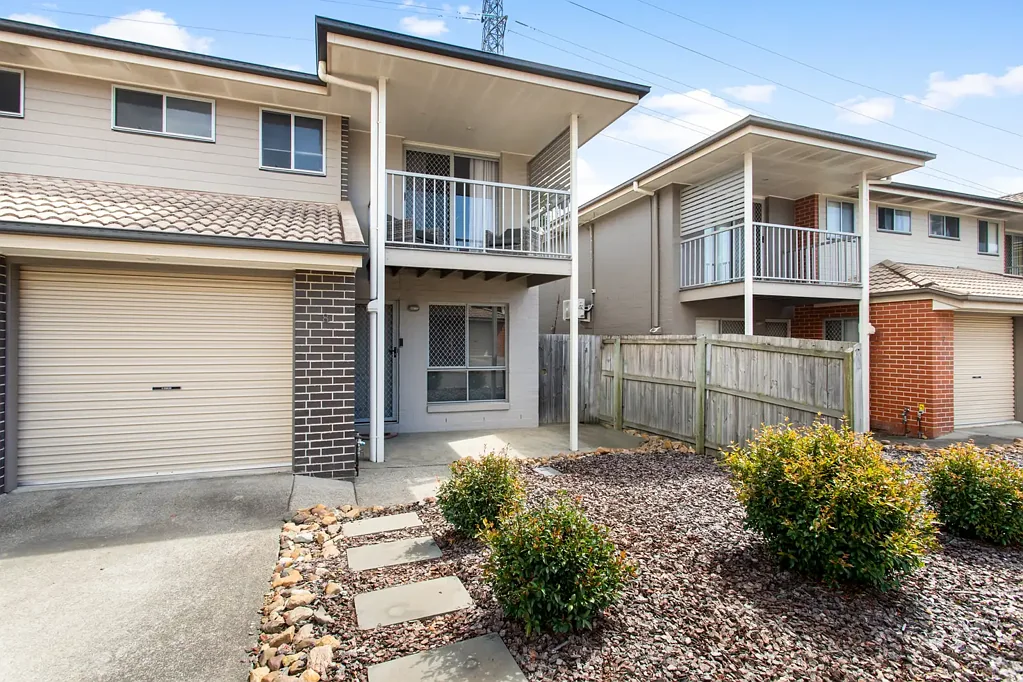 Murrumba Downs 3ਬੈੱਡਰੂਮ Beautifully Refreshed Townhome - Steps from the Pool!