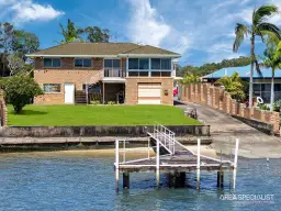 16 Esplanade, Jacobs Well