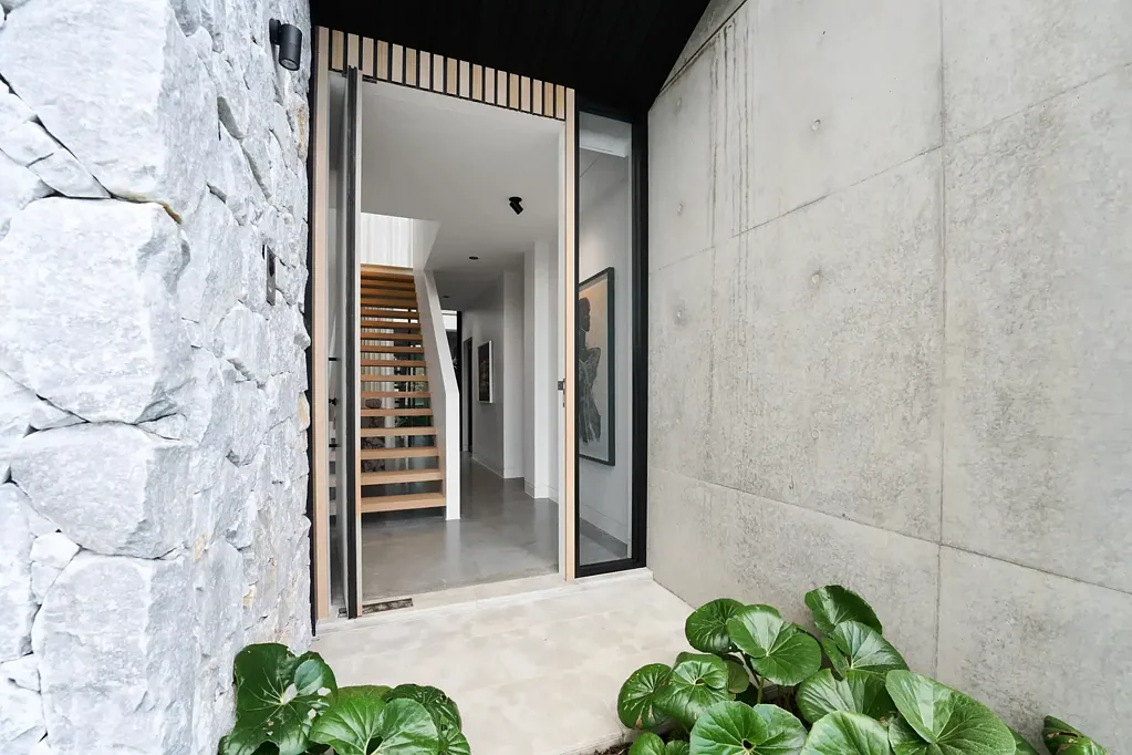 Thirroul 4房 建筑风格, 优雅, 海边之家 Architectural, Sophisticated, Beach Side Home