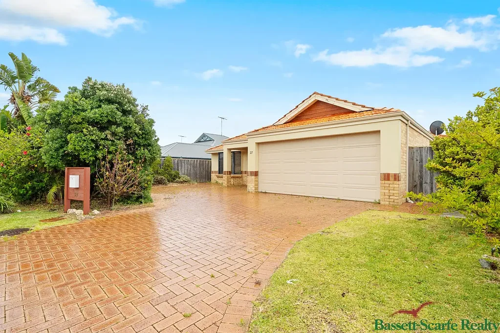 27 Marsdenia Road, Halls Head, WA 6210