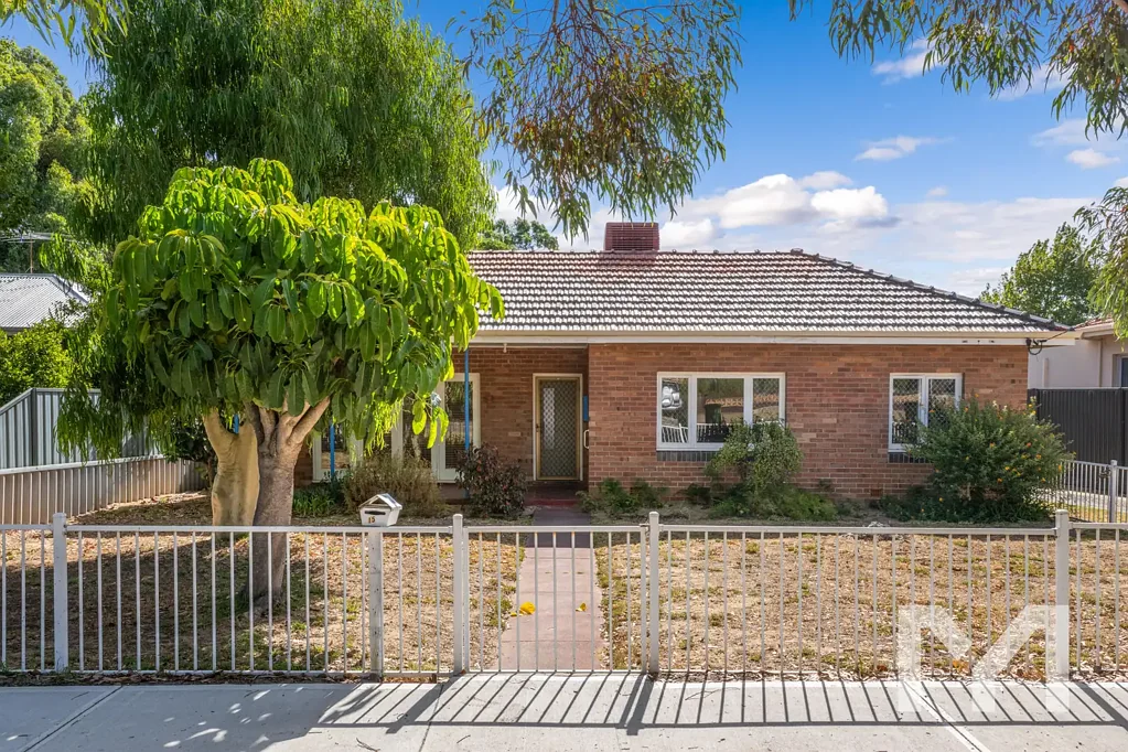 15 Field Street, Beaconsfield, WA 6162