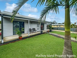 25 Tukkeri Street, Macleay Island