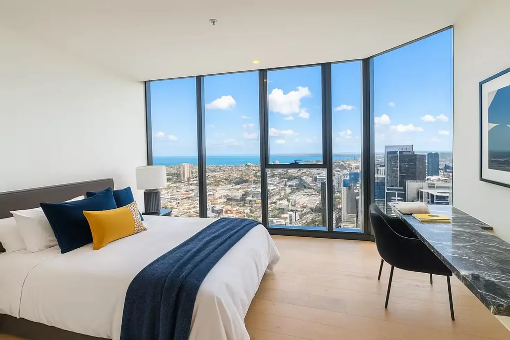 Beautiful apartment in West Tower in Southbank