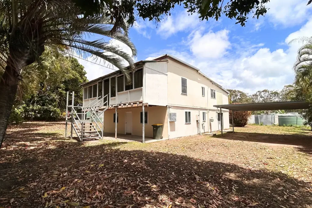 SPACIOUS & VERSATILE LIVING – A GENEROUS FIVE-BEDROOM HOME IN AVONDALE