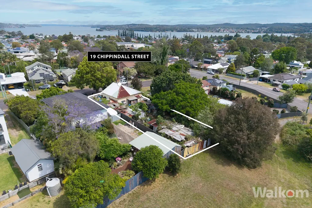 Speers Point 2房  809sqm block, bring your vision for new home or development