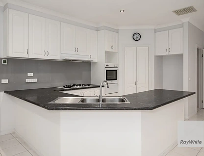 1 Roseleigh Boulevard, Sydenham, VIC 3037, 3房, 2浴, House