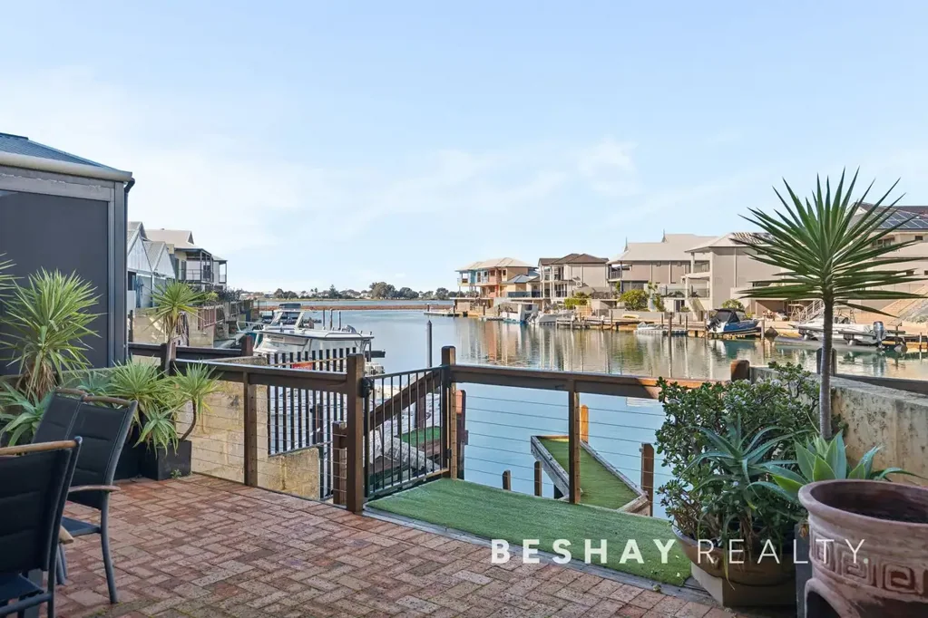 Fully Furnished Canalfront Executive Home | 6-Month Fixed-Term Lease