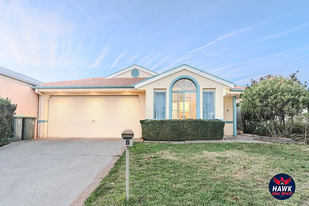 Amaroo 3房  Beautifully Maintained, Move-In Ready Single-Level Family Home with Outstanding Outdoor Entertaining in Peaceful & Highly Desirable Amaroo Location