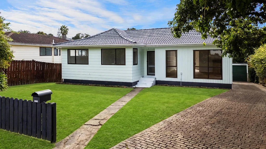 Glen Eden 3chambre Modern Living, Spacious Land, Move-In Ready