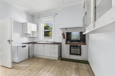 24 Thirteenth Street, Renmark, SA 5341, 3 Bedrooms, 1 Bathrooms, Apartment