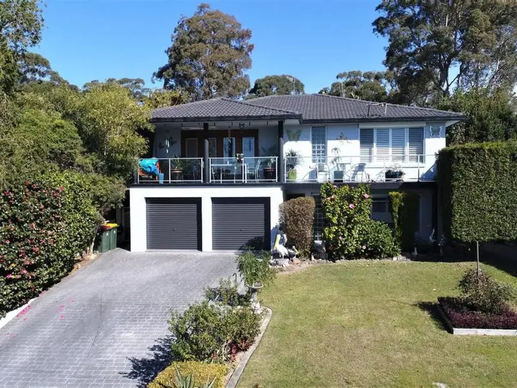 3-4 Bedroom Home - LEMON TREE PASSAGE