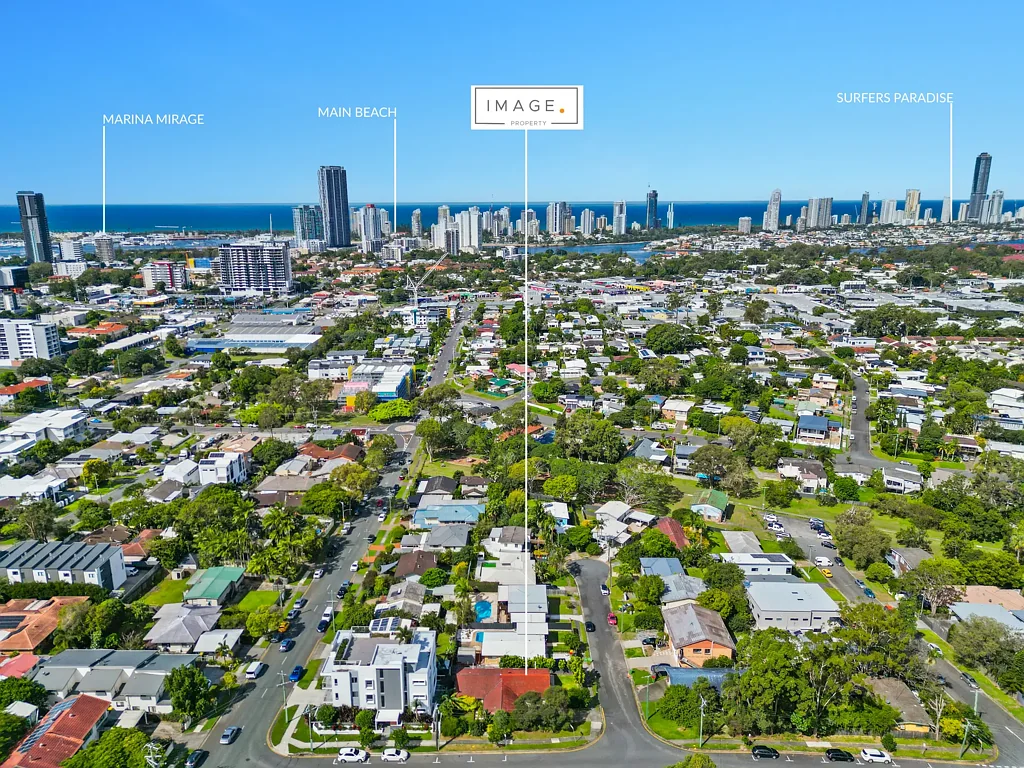 1/4 Alicia Street, Southport, QLD 4215