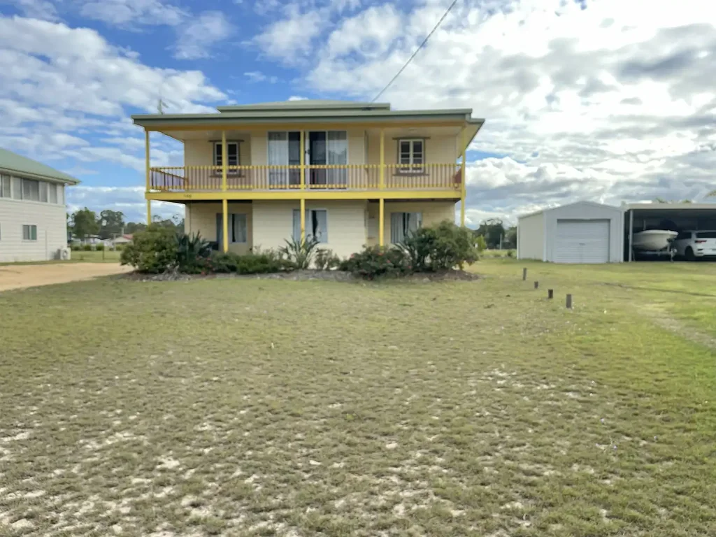 4 Bedroom Esplanade Property
