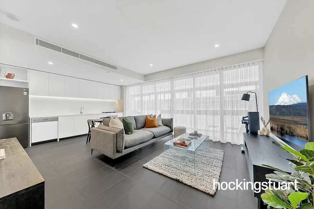 Essendon North 1房  Light, Space & Style in a Coveted Location!