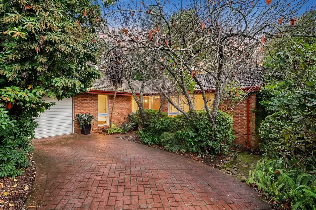 Katoomba 4कमरा Hidden garden sanctuary with sunlit interiors and exceptional lifestyle appeal
