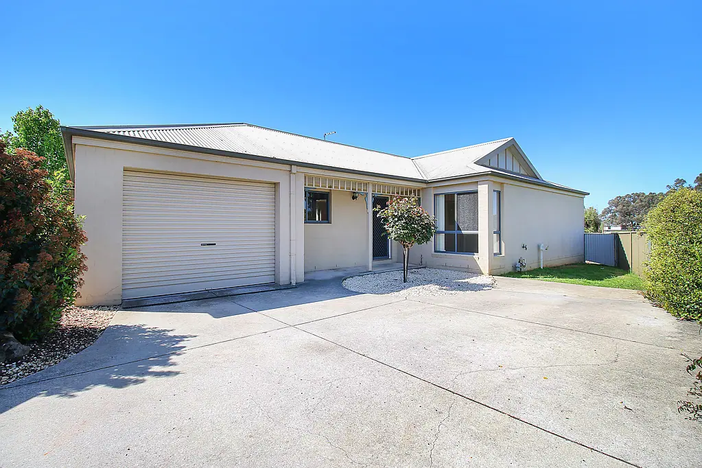 2/72 Nightingale Avenue, West Wodonga, VIC 3690