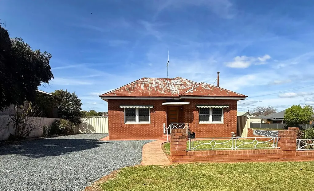 2 Carrington Street, Parkes, NSW 2870