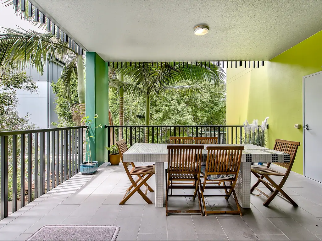 12/2-4 Garden Terrace, Newmarket, QLD 4051