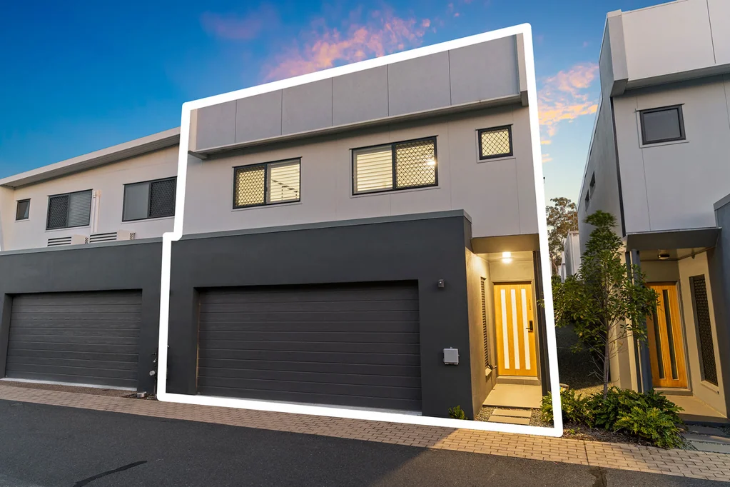 Runcorn 4Zimmer Prestige 2-storey townhouse: 4 beds & a premium fit out