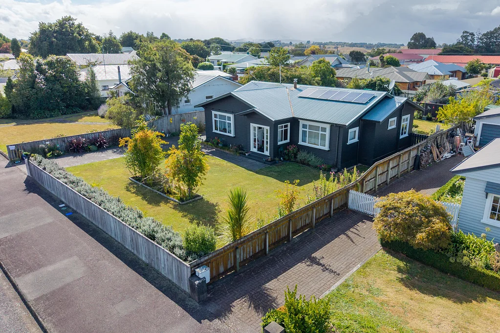 Dannevirke 3غرفة نوم Comfortable character home