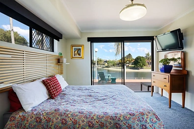 6 Driver Court, Mermaid Waters, QLD 4218, 4 chambres, 2 salles de bain, House