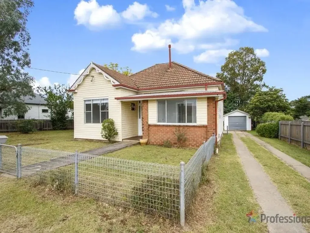 CHARMING COTTAGE IN CENTRAL LOCATION