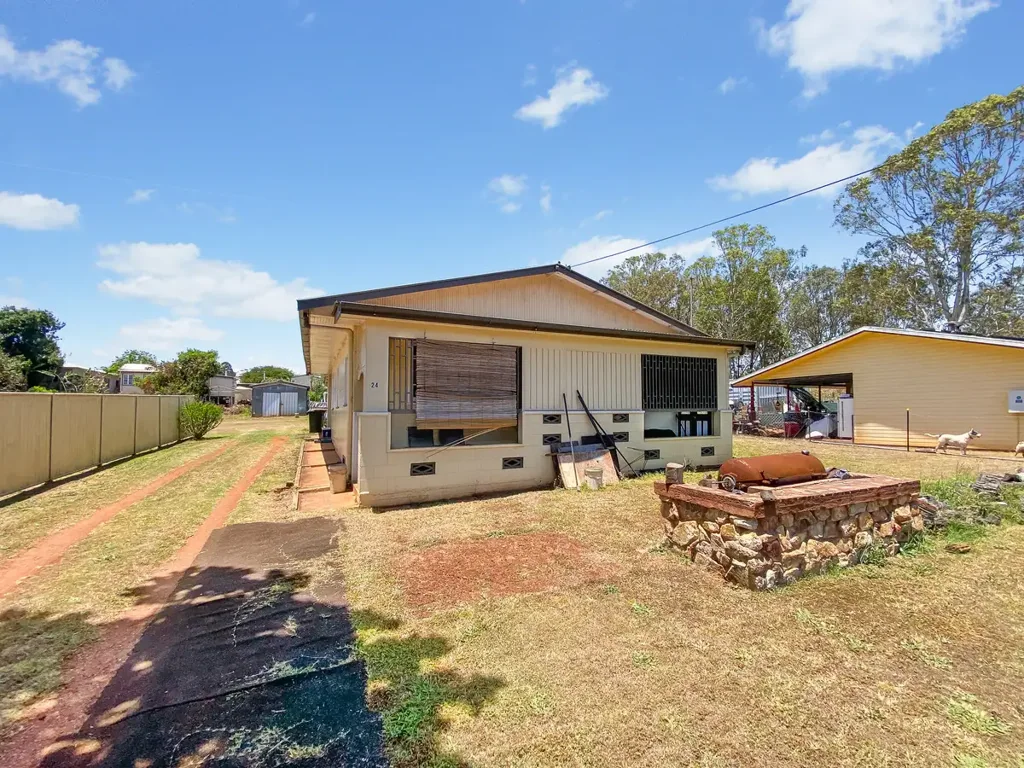 24 Ethel Street, Ravenshoe, QLD 4888