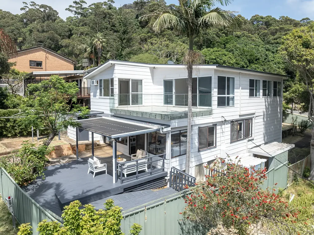 Coalcliff 6ਬੈੱਡਰੂਮ Dual Living Potential in a Much Loved Coastal Village