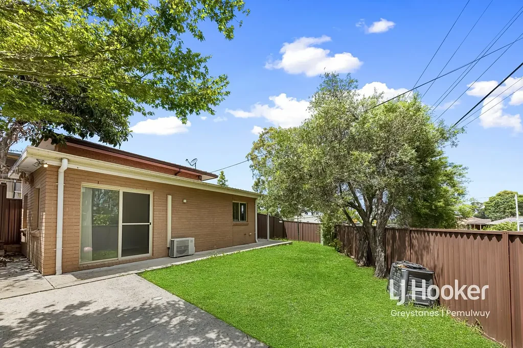 BEAUTIFUL 2 BEDROOM GRANNY FLAT!!