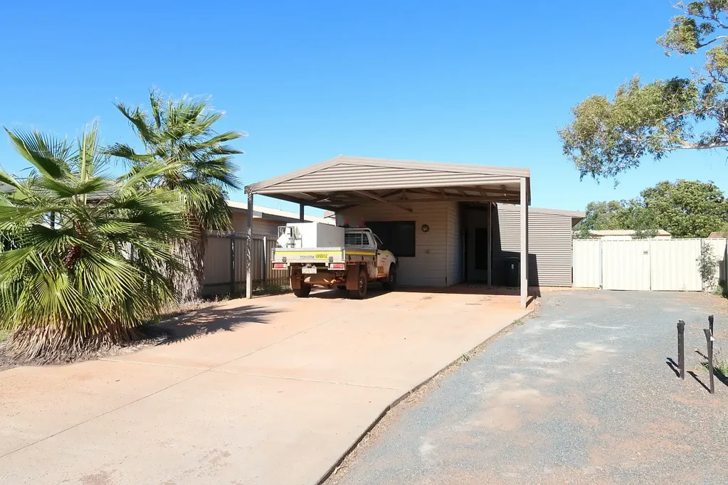 Modern Family Home with Theatre Room & Secure Parking