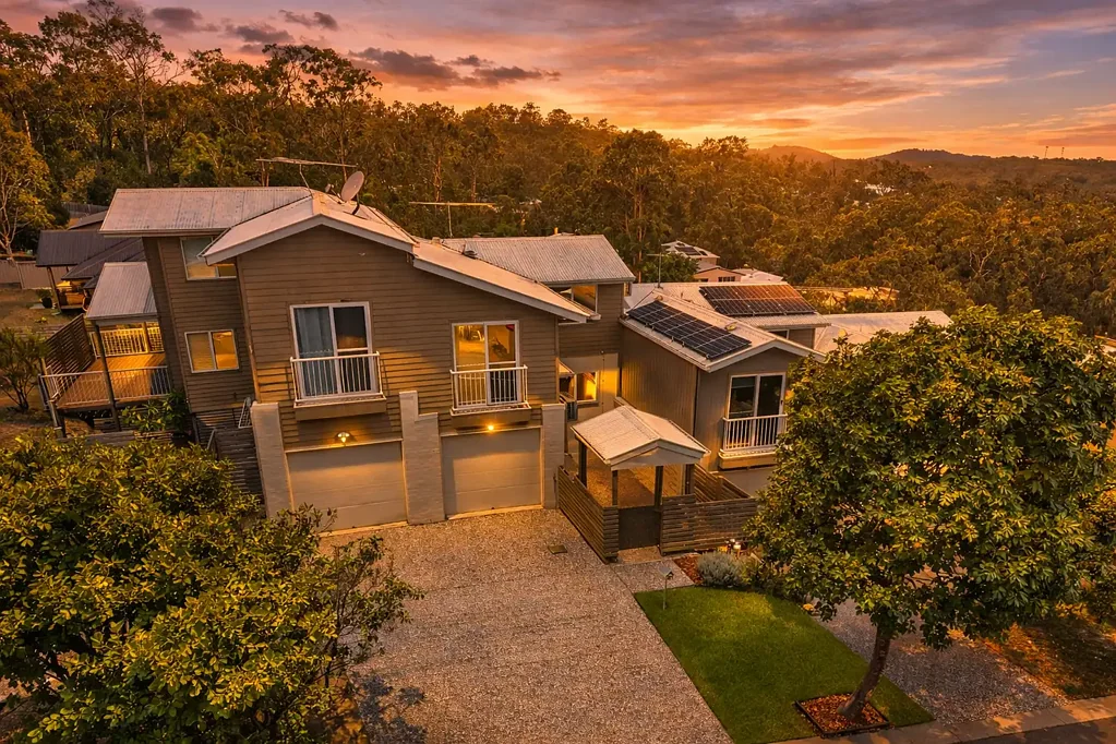 Modern Townhouse with Scenic Views in a Prime Waterford Location