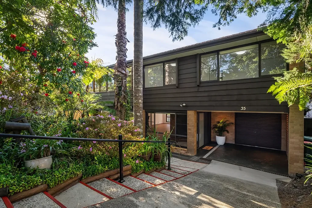 Helensburgh 4房 绿意盎然的家庭休憩之所，安居乐业的理想空间 A Leafy Family Retreat with Space to Settle In