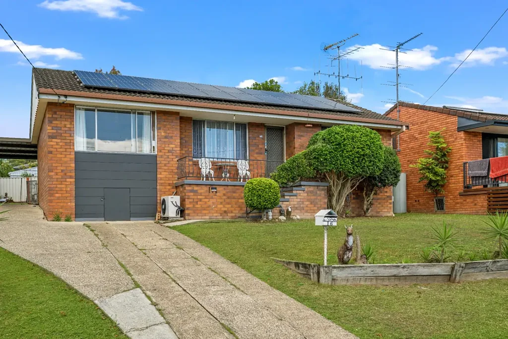 Spacious Three-Bedroom Home in Quiet Cul-de-Sac