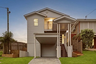Indooroopilly 8 Slaapkamer Expansive Dual-Living Residence in the Heart of Indooroopilly