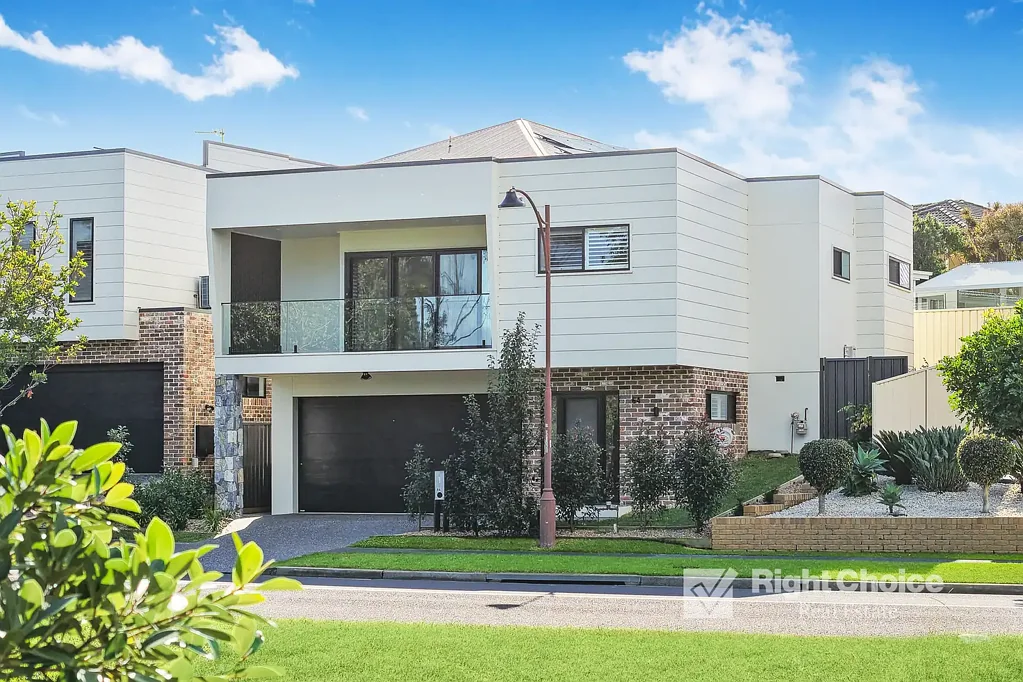 64 Southern Cross Boulevard, Shell Cove, NSW 2529