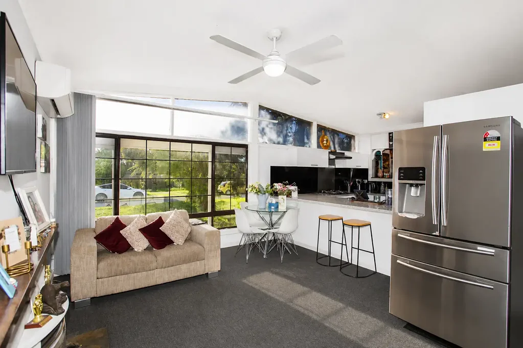 Gosnells 3房  Charming Character Home in a Quiet Cul-De-Sac! (No Strata)