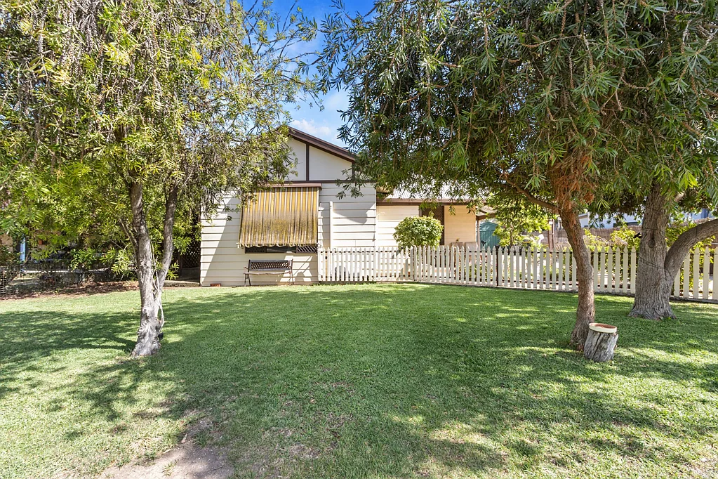 13 Seaview Road, Maitland, SA 5573