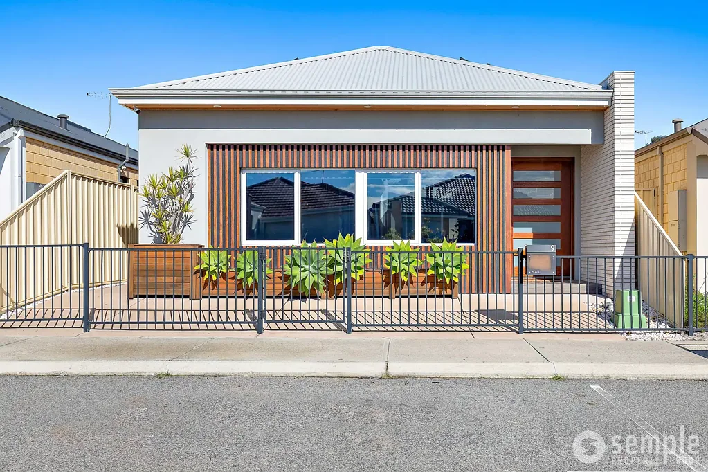 Stylish 3 bedroom delight!