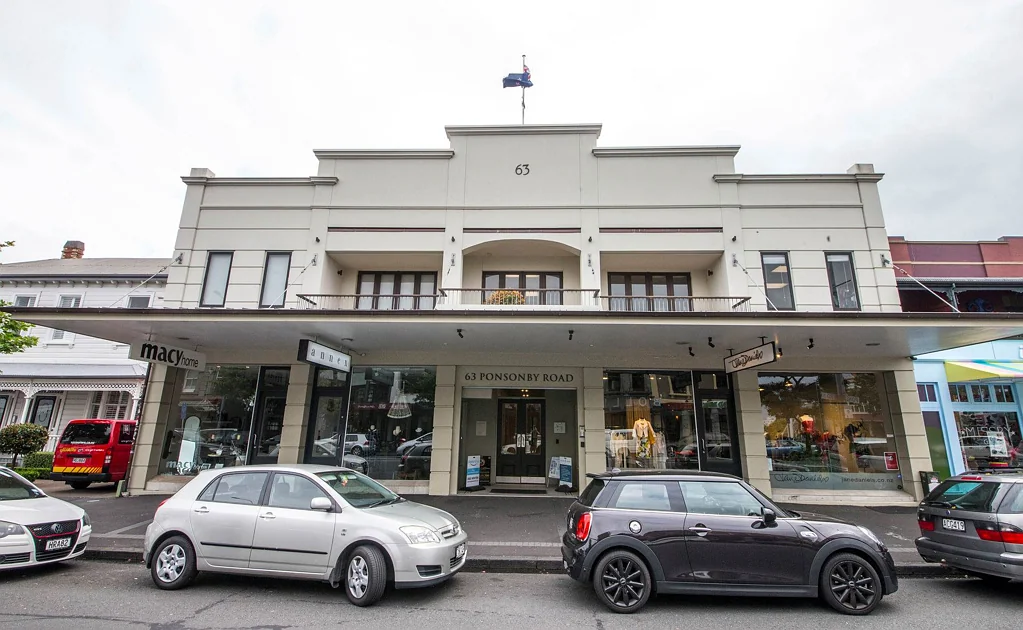 Ponsonby CHARACTER PONSONBY OFFICE WITH FIVE CAR PARKS