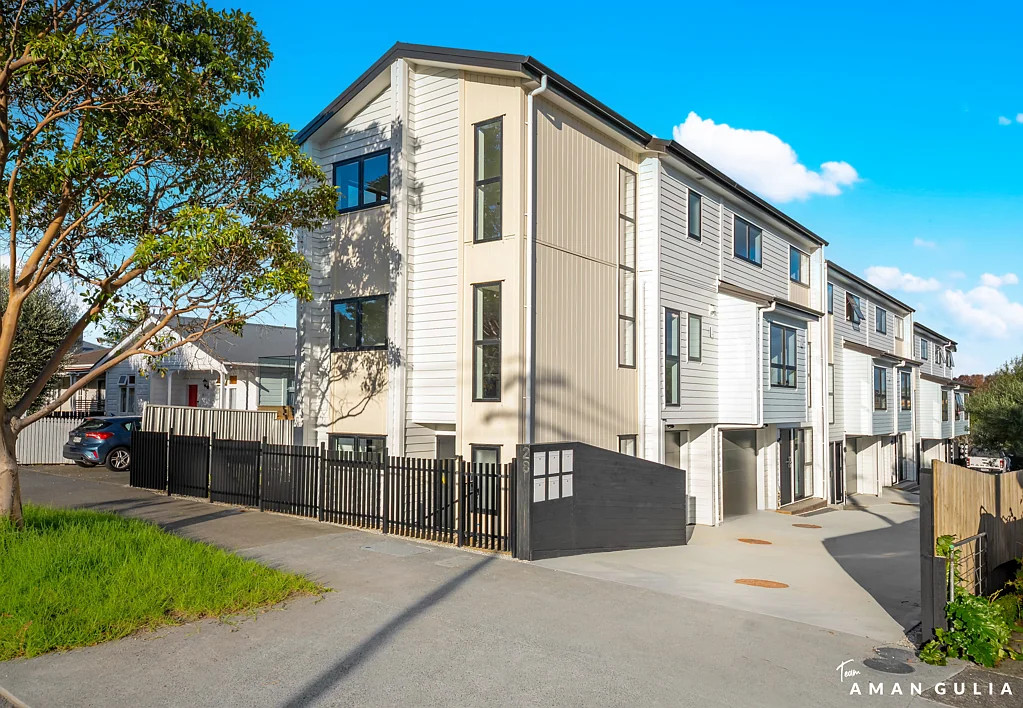 Point Chevalier 4બેડરૂમ Elegant New Townhouse in Pt Chevalier