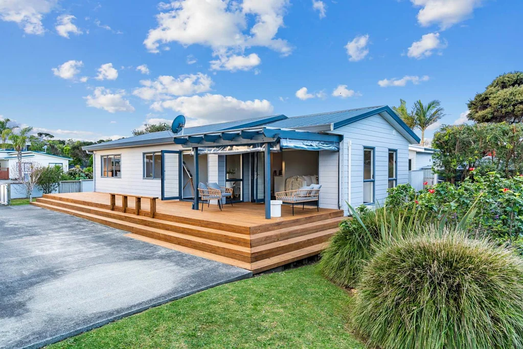 Mangawhai 3Moenga A Surprise on Seabreeze