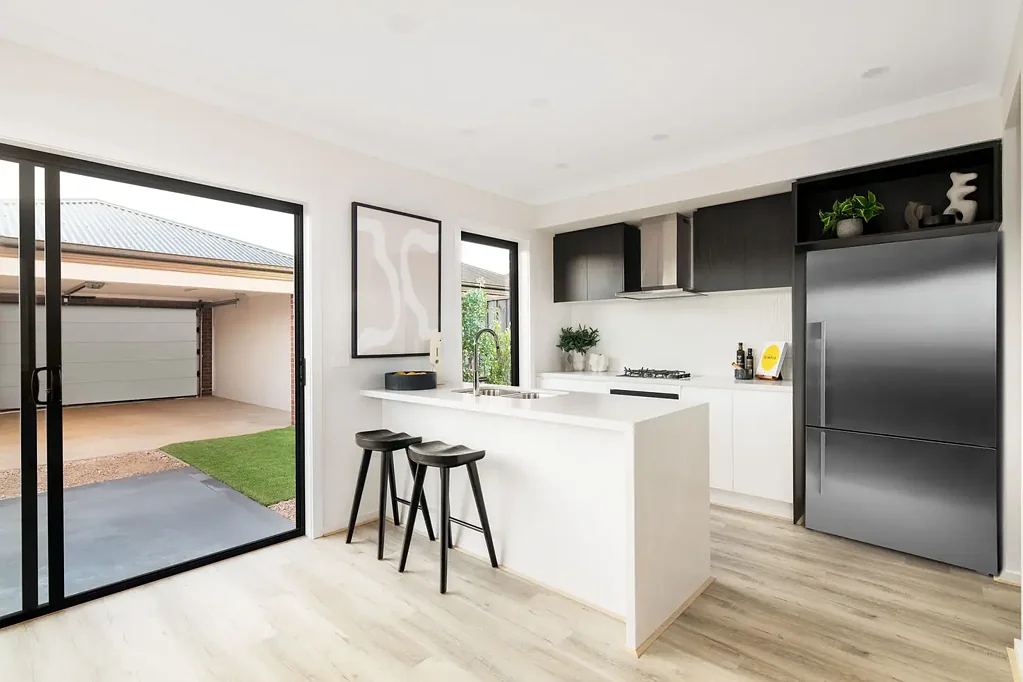 Clyde North 3Habitaciones Park Facing All Inclusive Independent Title Home in Smiths Lane! Take it as 3 or 4 Bedrooms!