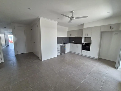 75 Limestone cres, Condon, QLD 4815, 5房, 5浴, House