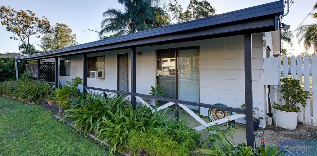 Rent This Rare Marsden Stunner – Big Home, Bigger Backyard!