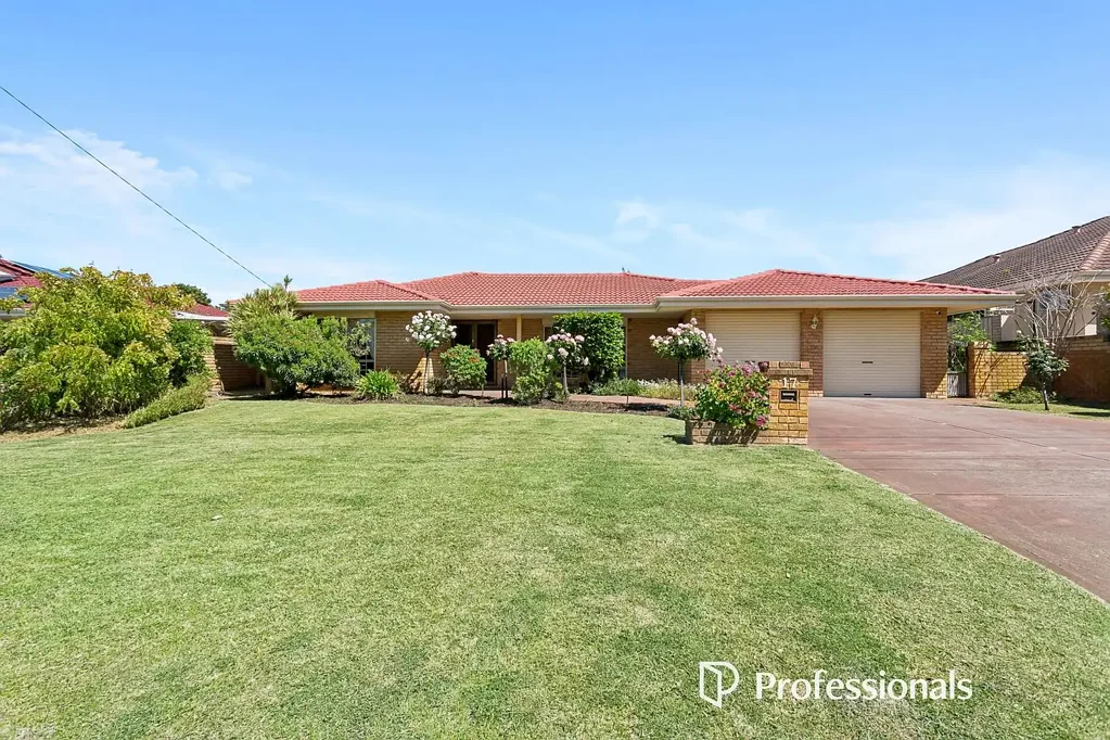 17 Winston Crescent, Viveash, WA 6056
