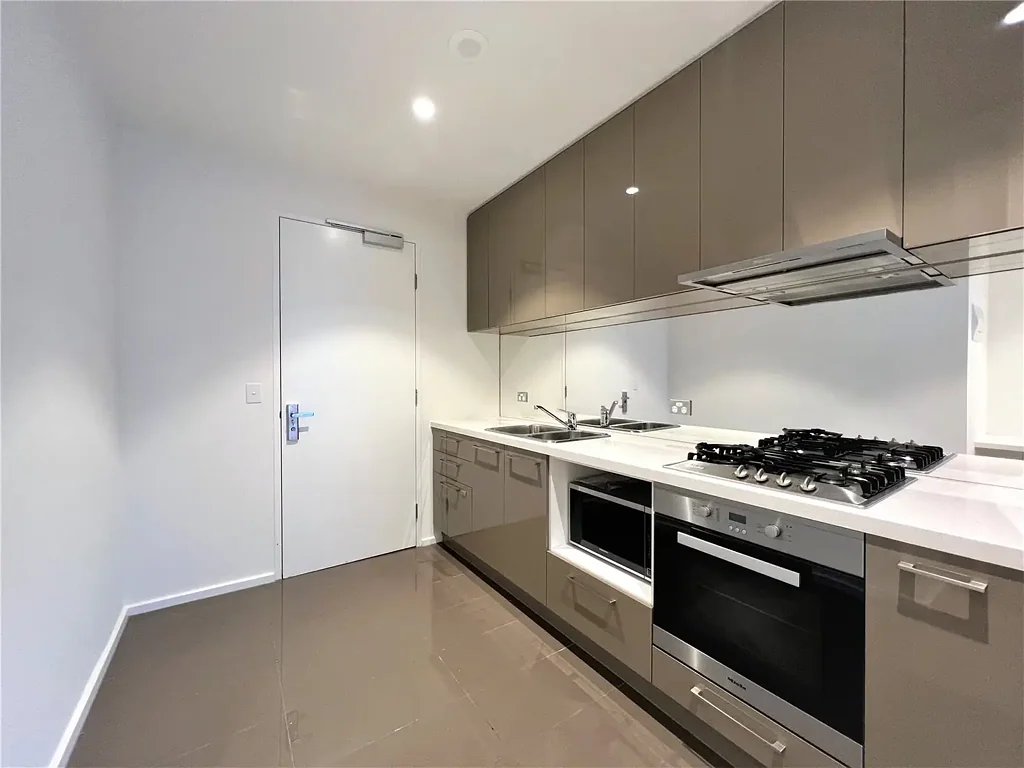 1 Bedroom at Level 31 with Study Nook!